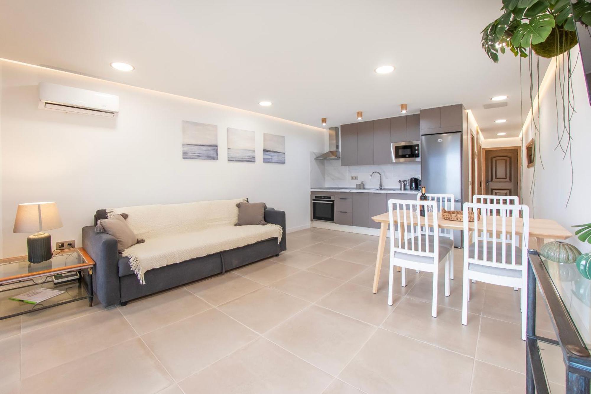 Newly Renovated, Luxurious Apartment With A Heated Pool, 259 ซานมิเกลเดียโบนา ภายนอก รูปภาพ