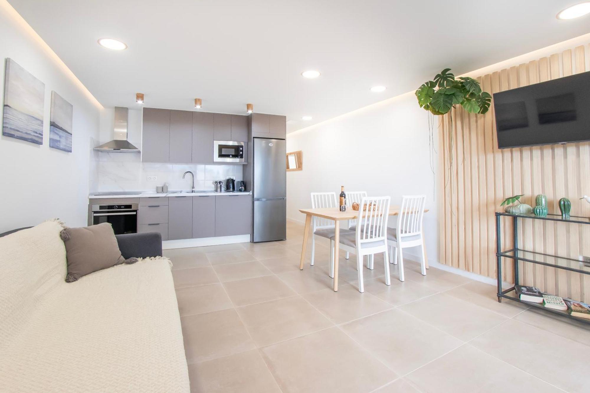 Newly Renovated, Luxurious Apartment With A Heated Pool, 259 ซานมิเกลเดียโบนา ภายนอก รูปภาพ