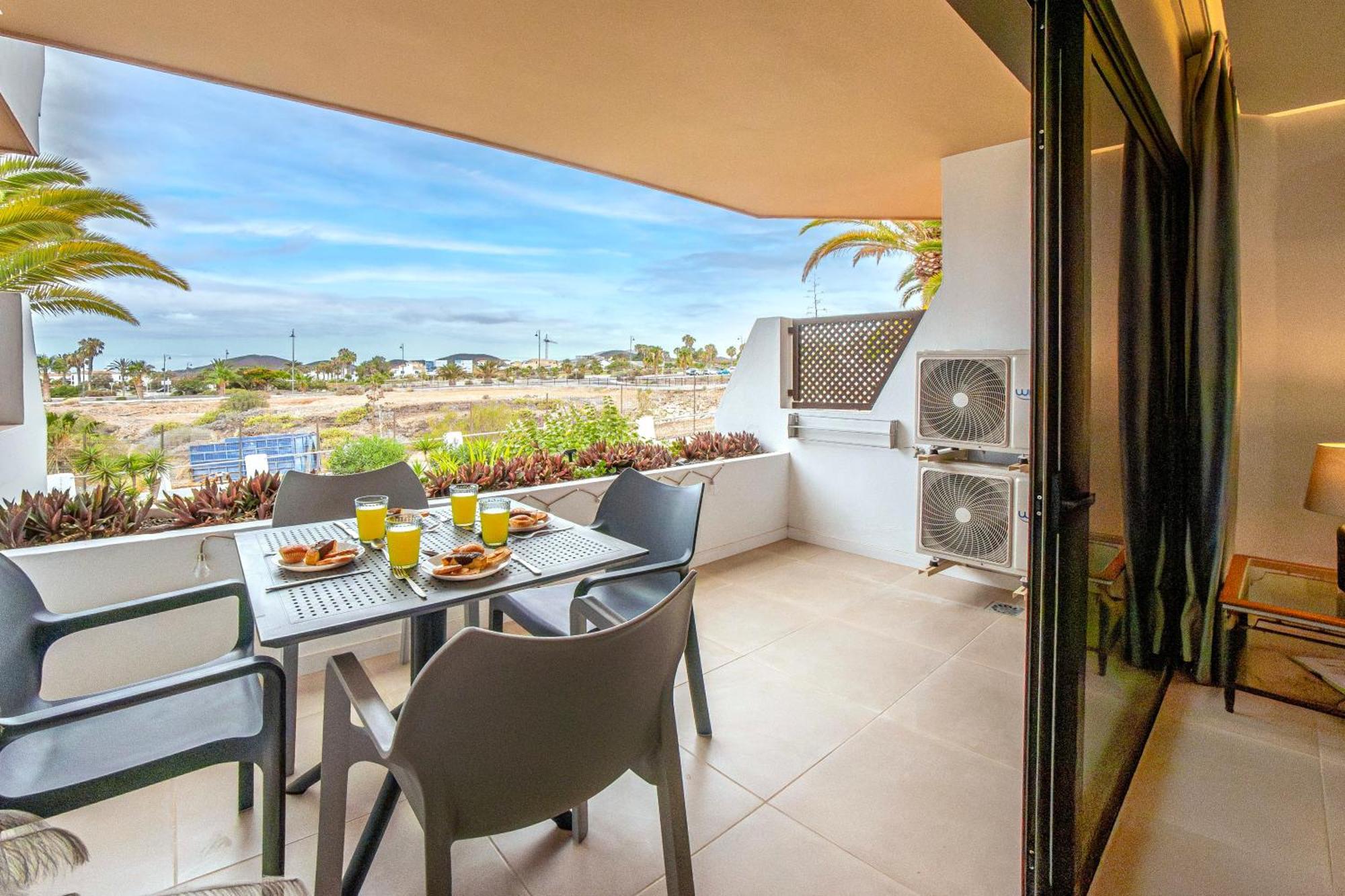 Newly Renovated, Luxurious Apartment With A Heated Pool, 259 ซานมิเกลเดียโบนา ภายนอก รูปภาพ